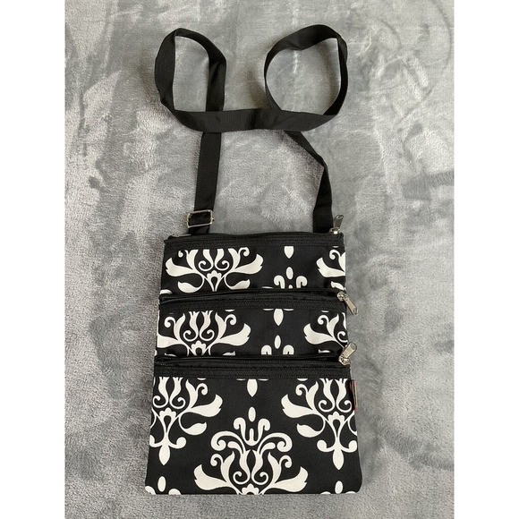 NGil Crossbody Bag Black White Messenger Hipster Adjustable 3 Zip Pockets New - Picture 12 of 12